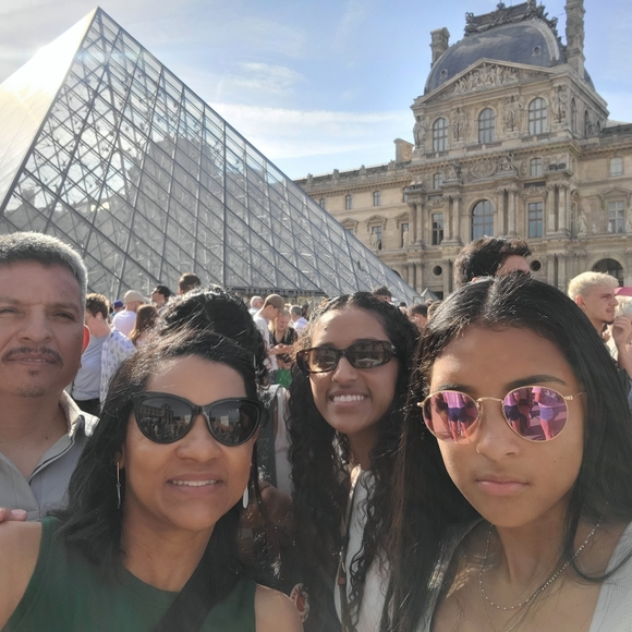 Meet your Posher, Fior - Picture 2 of 2